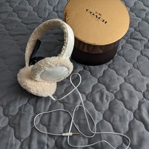 Earmuff Headphones